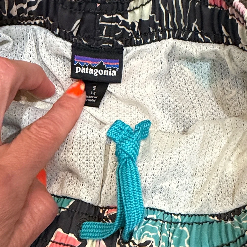 Patagonia Kids Lined Baggies 2 pair - Picture 9 of 10